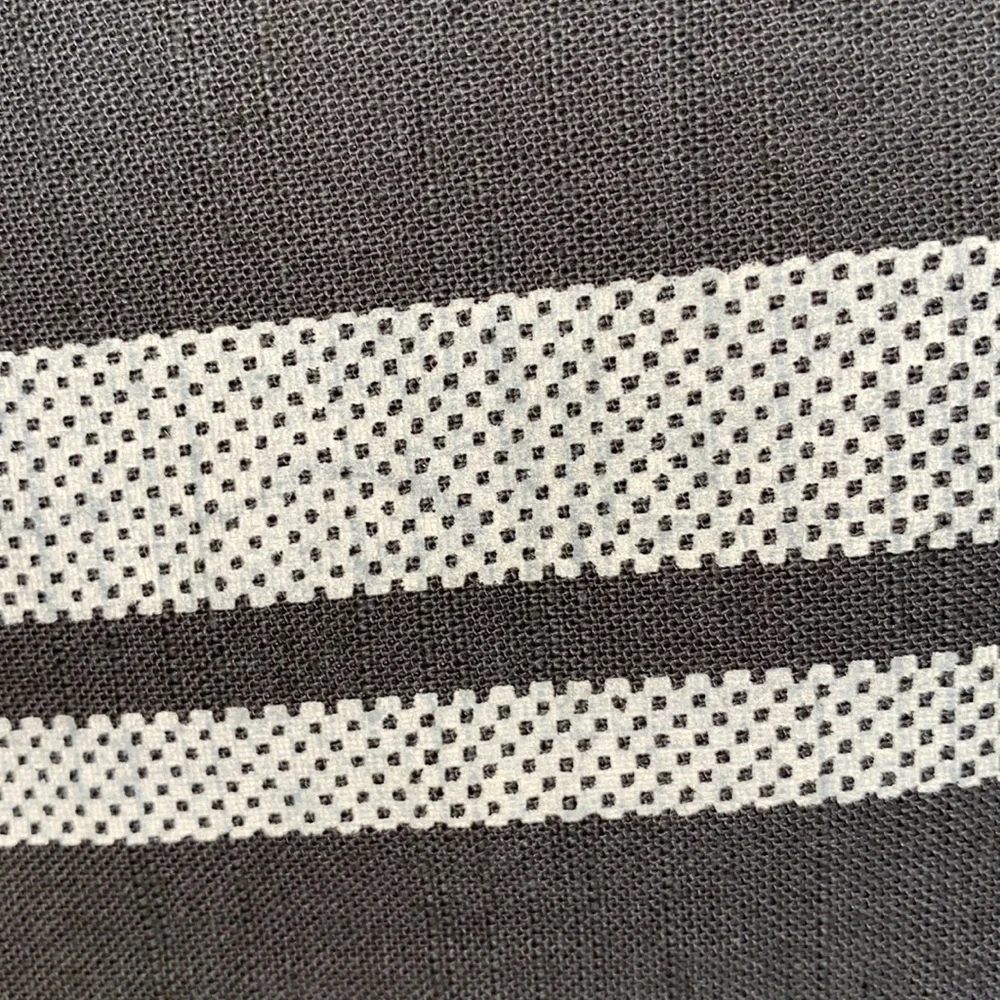 NEW embroidered Christmas table runner with fringe - Picture 4 of 7